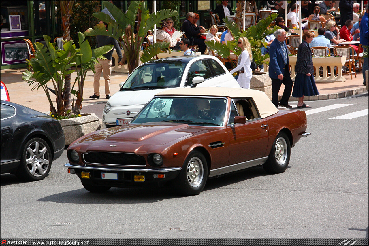 Aston Martin V8 Volante
